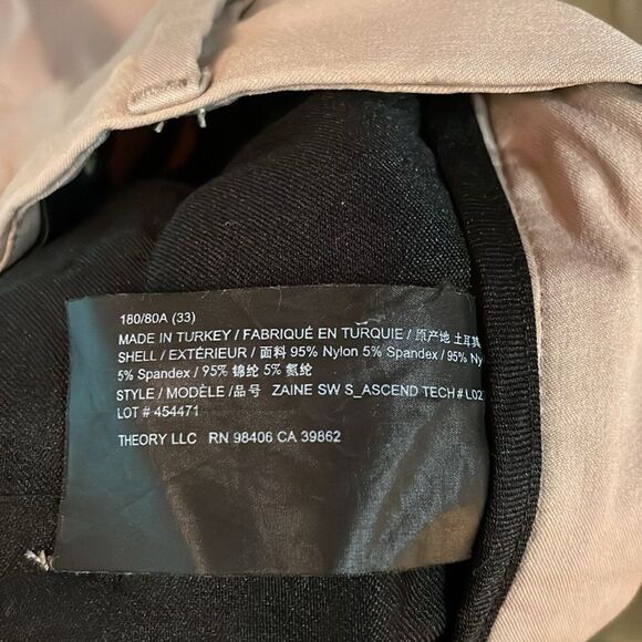 Theory Men’s Zaine Slim Straight Shorts 33” x 8” inseam Khaki Tan - Picture 8 of 8